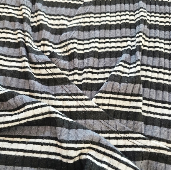 Free People Ribbed Wrap Tie Top Black Gray Stripe Long Sleeve Size M - Picture 3 of 8